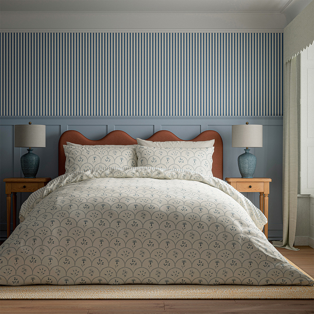 Sanderson   Summer Scallop King Duvet Cover Set Indigo in Size Kingsize, BrandAlley