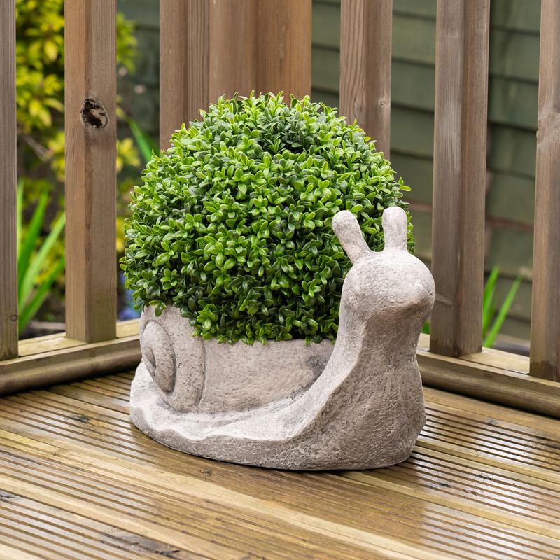 Scottish Everlastings   Boxwood Topiary Snail UV Large , BrandAlley