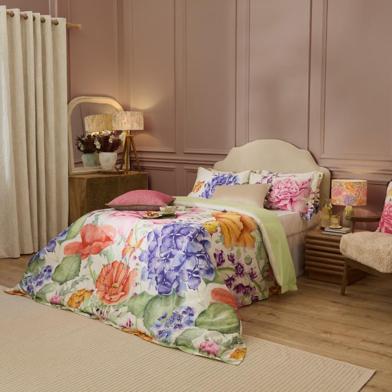 Voyage Maison   Voyage Idalia Oxford Edge 100% Cotton Duvet Cover Set in Size Superking, BrandAlley