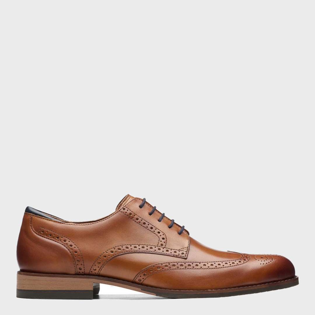 Clarks Men's   CraftArloLimit Tan Leather Shoe in Size 9, BrandAlley