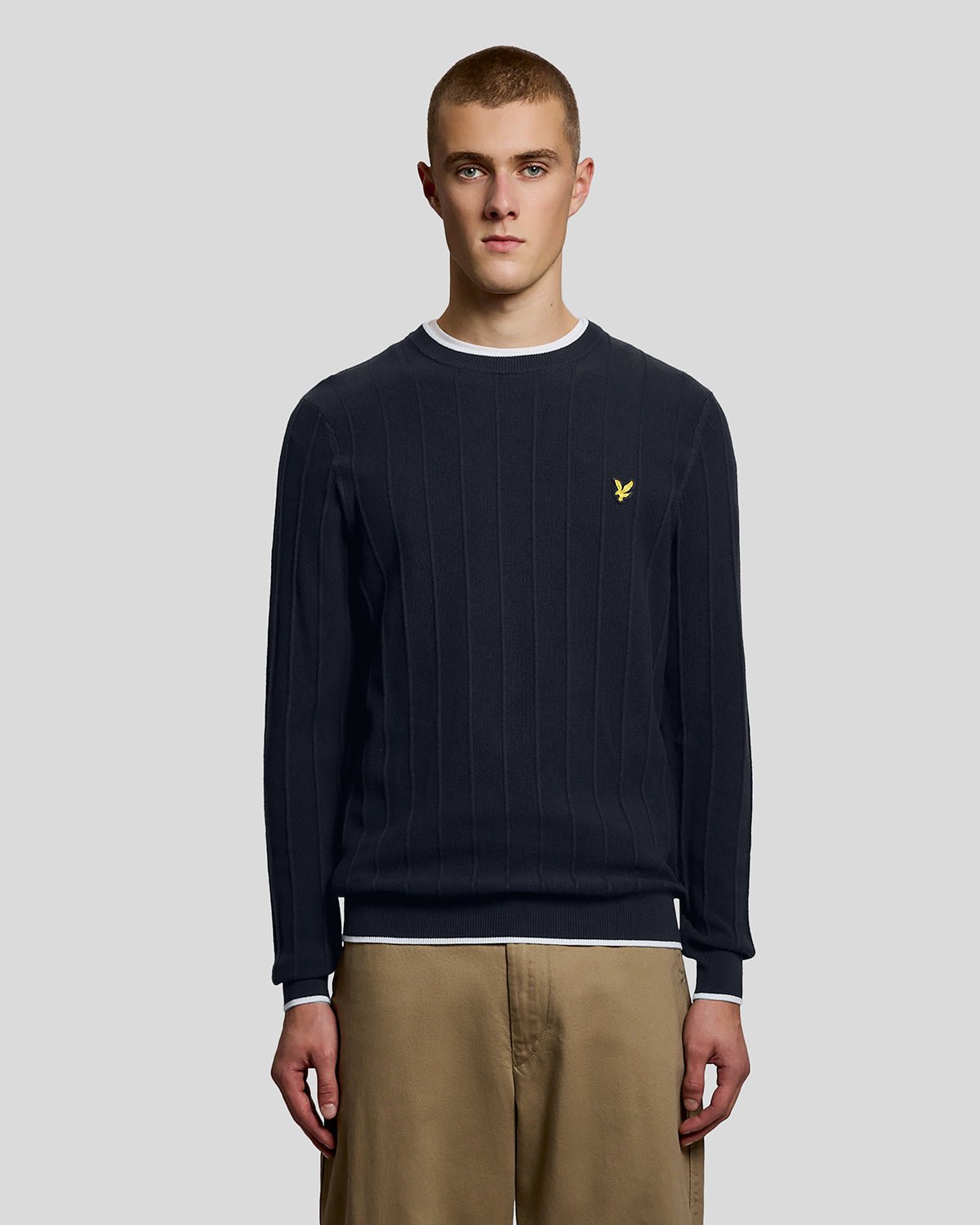 Lyle & Scott Men's  Tipped Pique Knitted Crew Neck Jumper in Size XS, BrandAlley