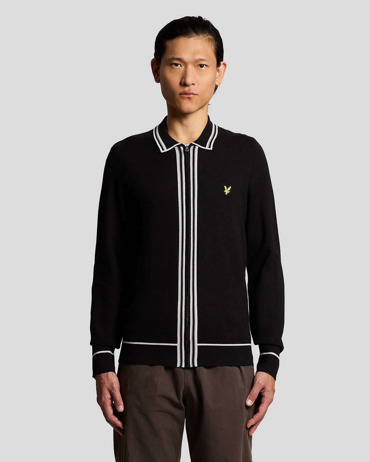 Lyle & Scott Men's  Tipped Full Zip Knitted Jumper in Size XS, BrandAlley