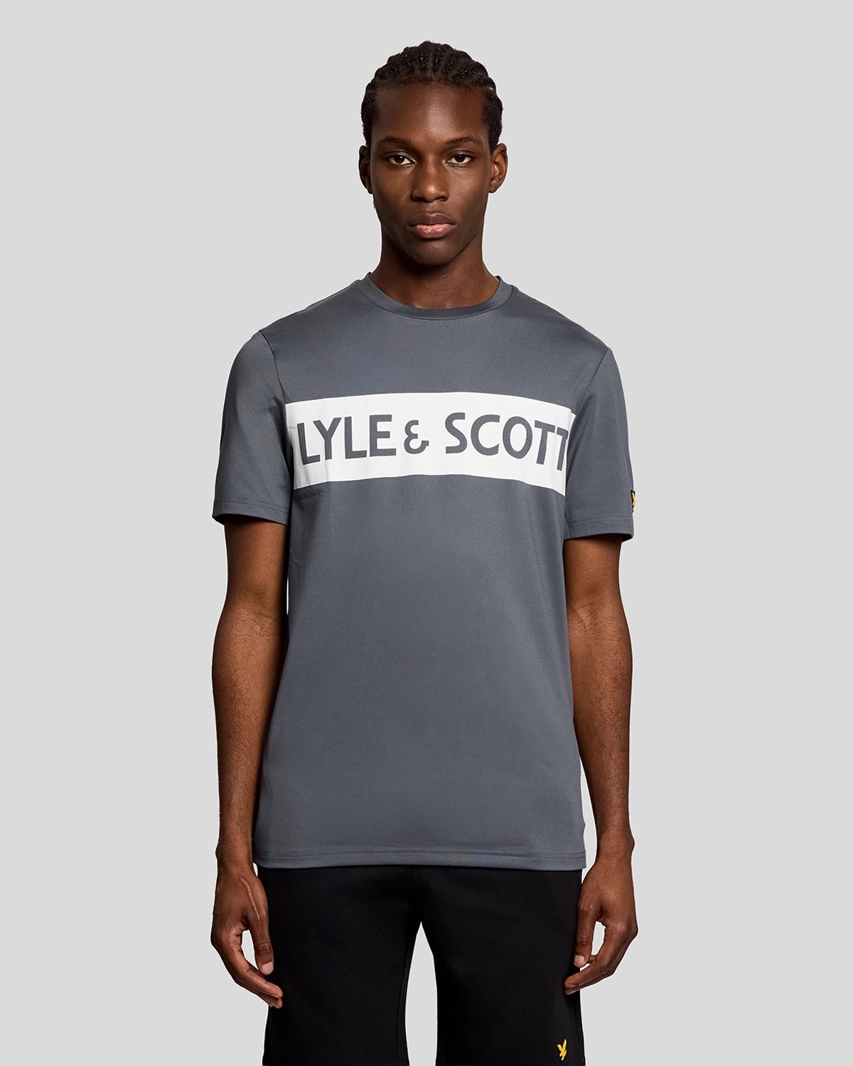 Lyle & Scott Men's  Sports Chest Logo T-Shirt in Size XS, BrandAlley
