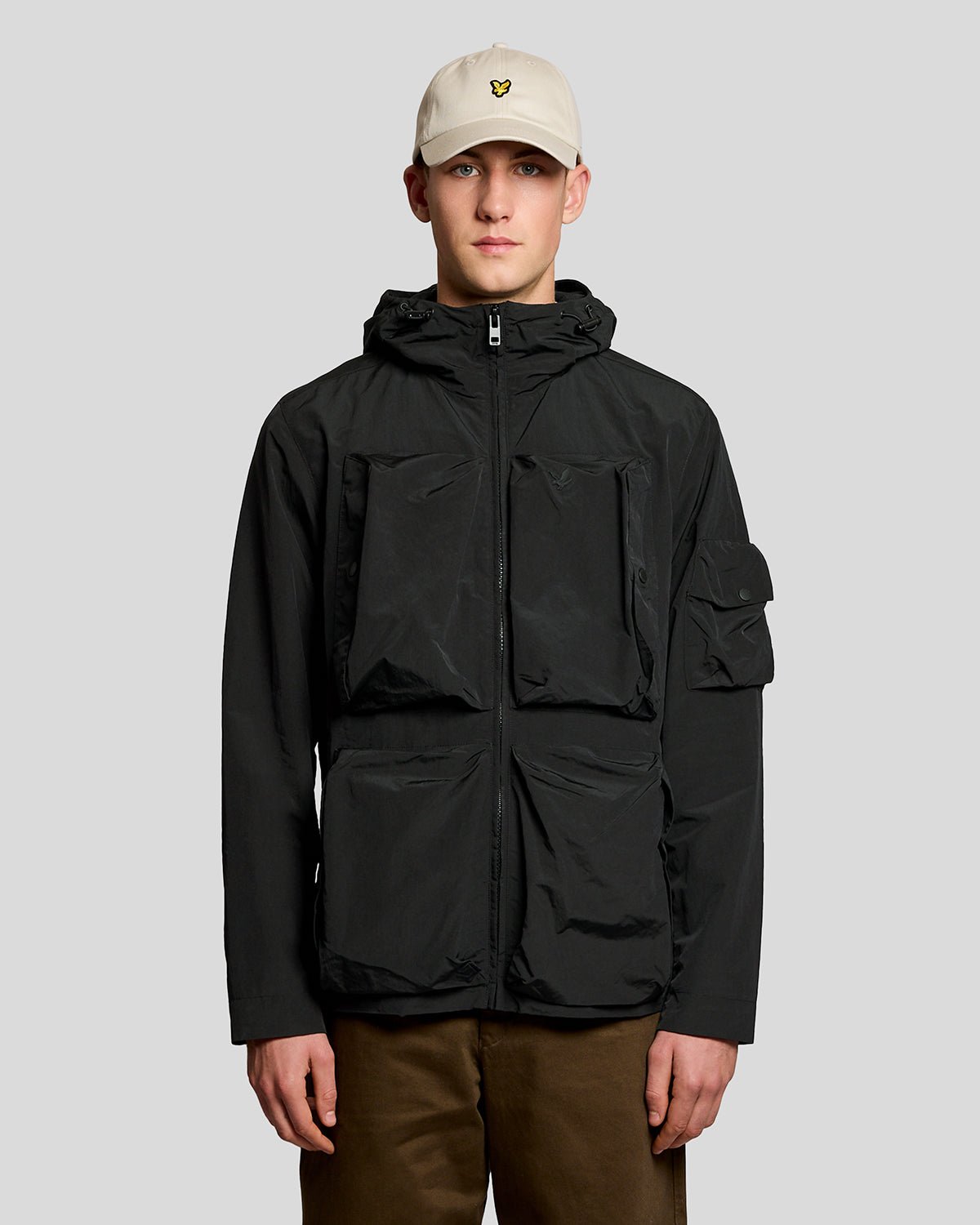 Lyle & Scott Men's  Lightweight Windbreaker Jacket in Size M, BrandAlley