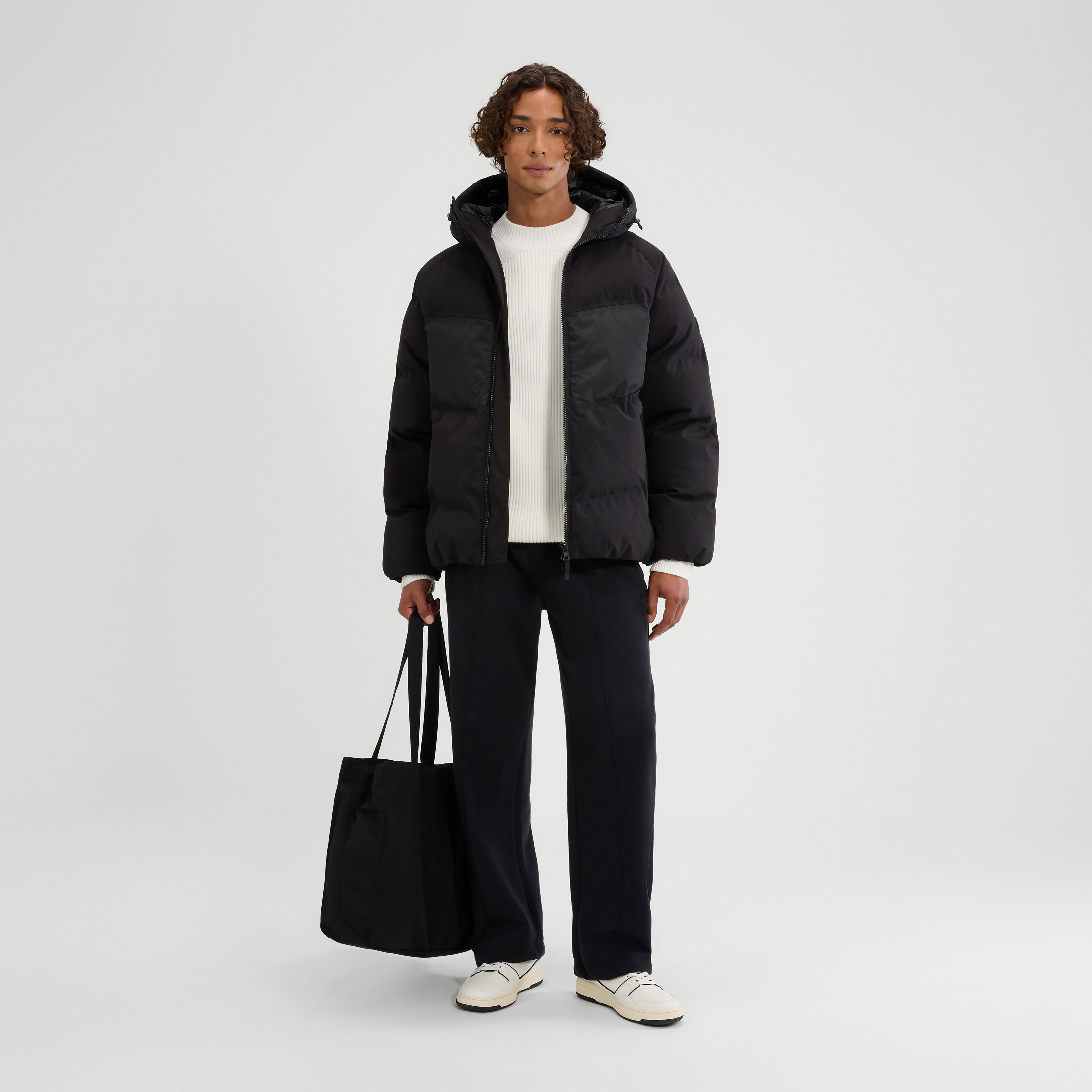 Ellesse Men's   Black Raffaele Padded Jacket in Size M, BrandAlley