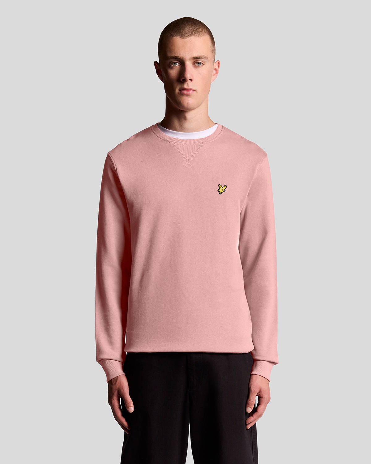 Lyle & Scott Men's  Crew Neck Sweatshirt in Size M, BrandAlley