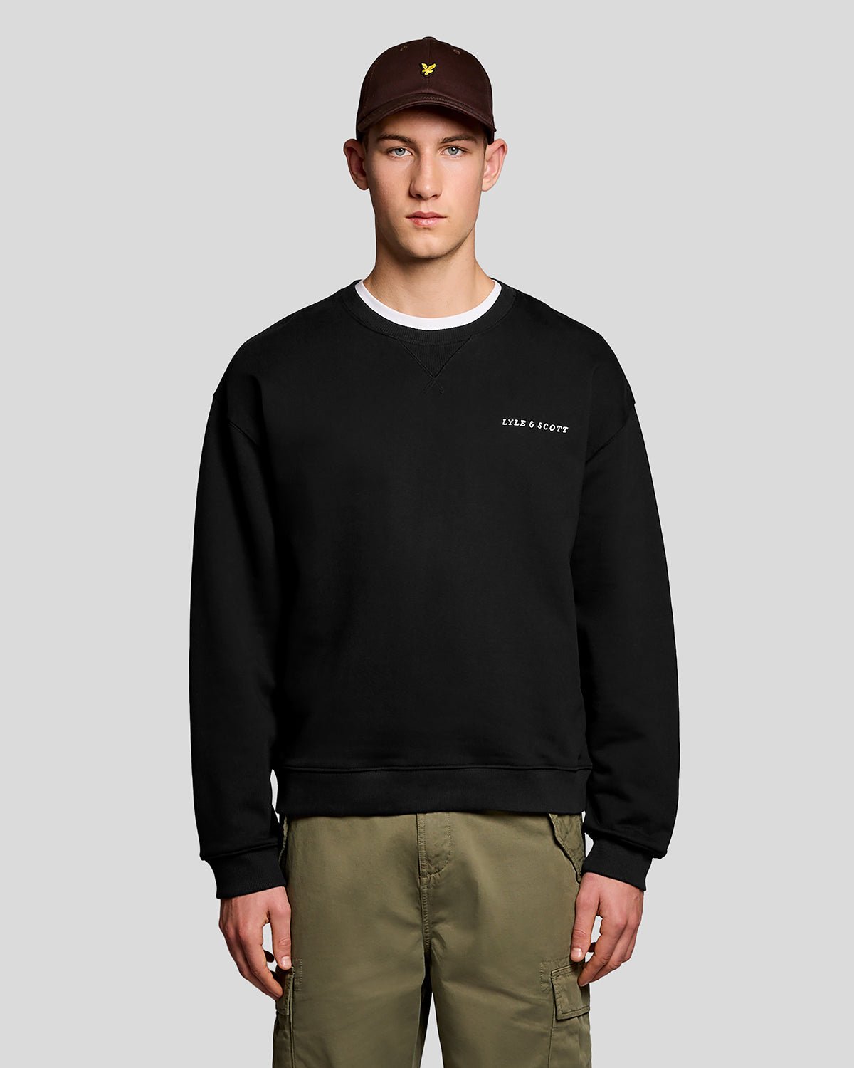 Lyle & Scott Men's  Script Heavyweight Loopback Crew Neck Sweatshirt in Size XS, BrandAlley