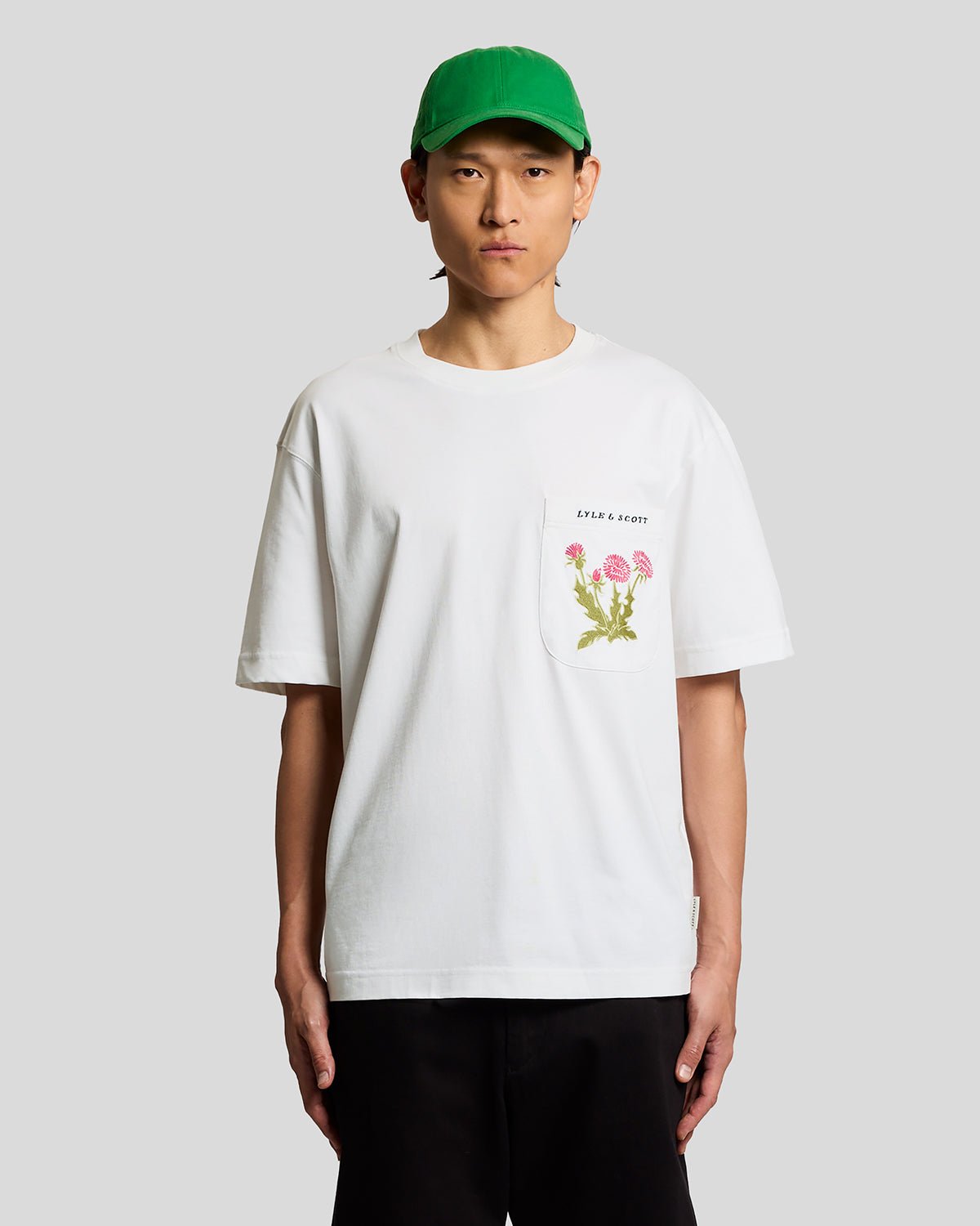 Lyle & Scott Men's  Floral Embroidered T-shirt in Size XXL, BrandAlley