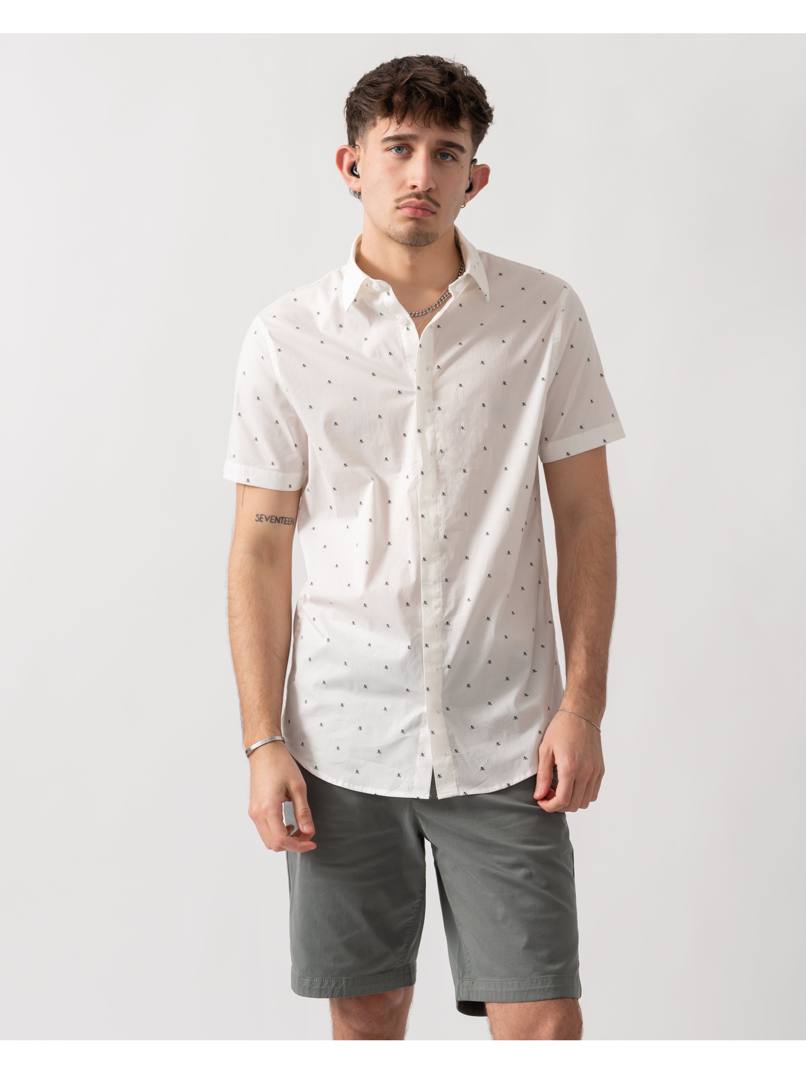 Armani Exchange Men's   White Shirt in Size XL, BrandAlley