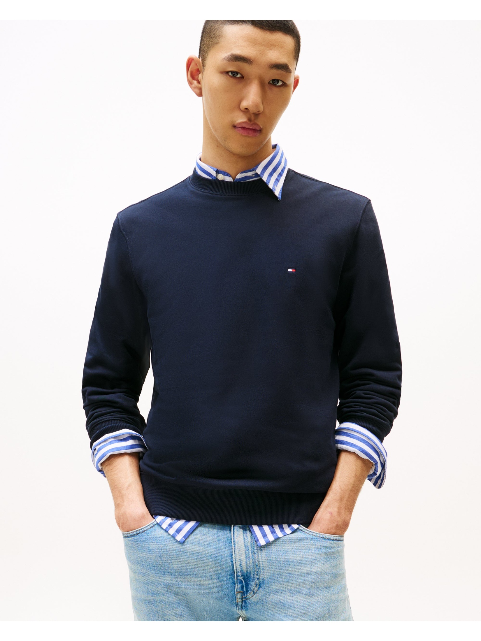 Tommy Hilfiger Men's  Dark Blue Sweatshirt in Size XL, BrandAlley