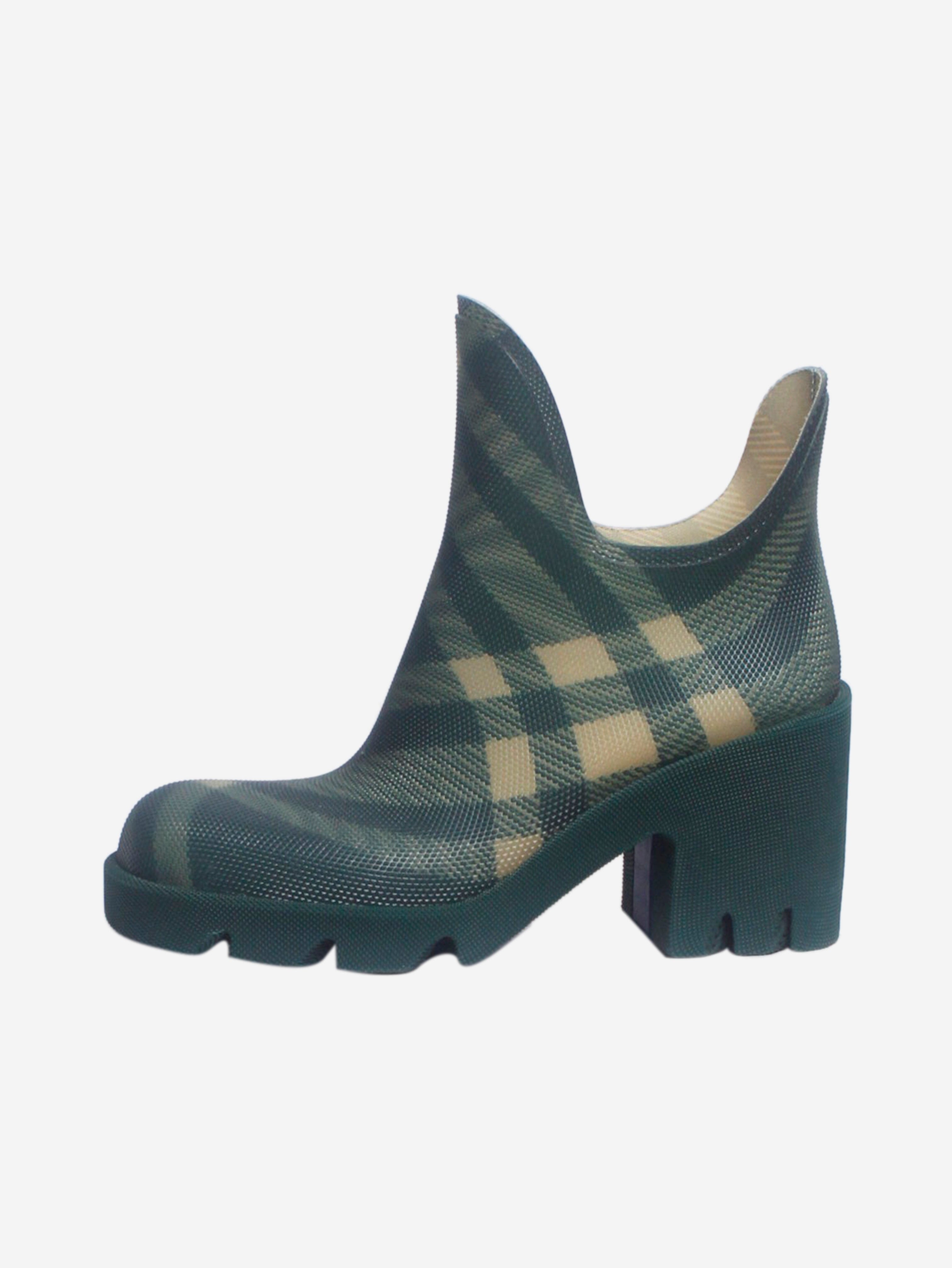 Pre-Loved Burberry Green check rubber boots - Size 6.5