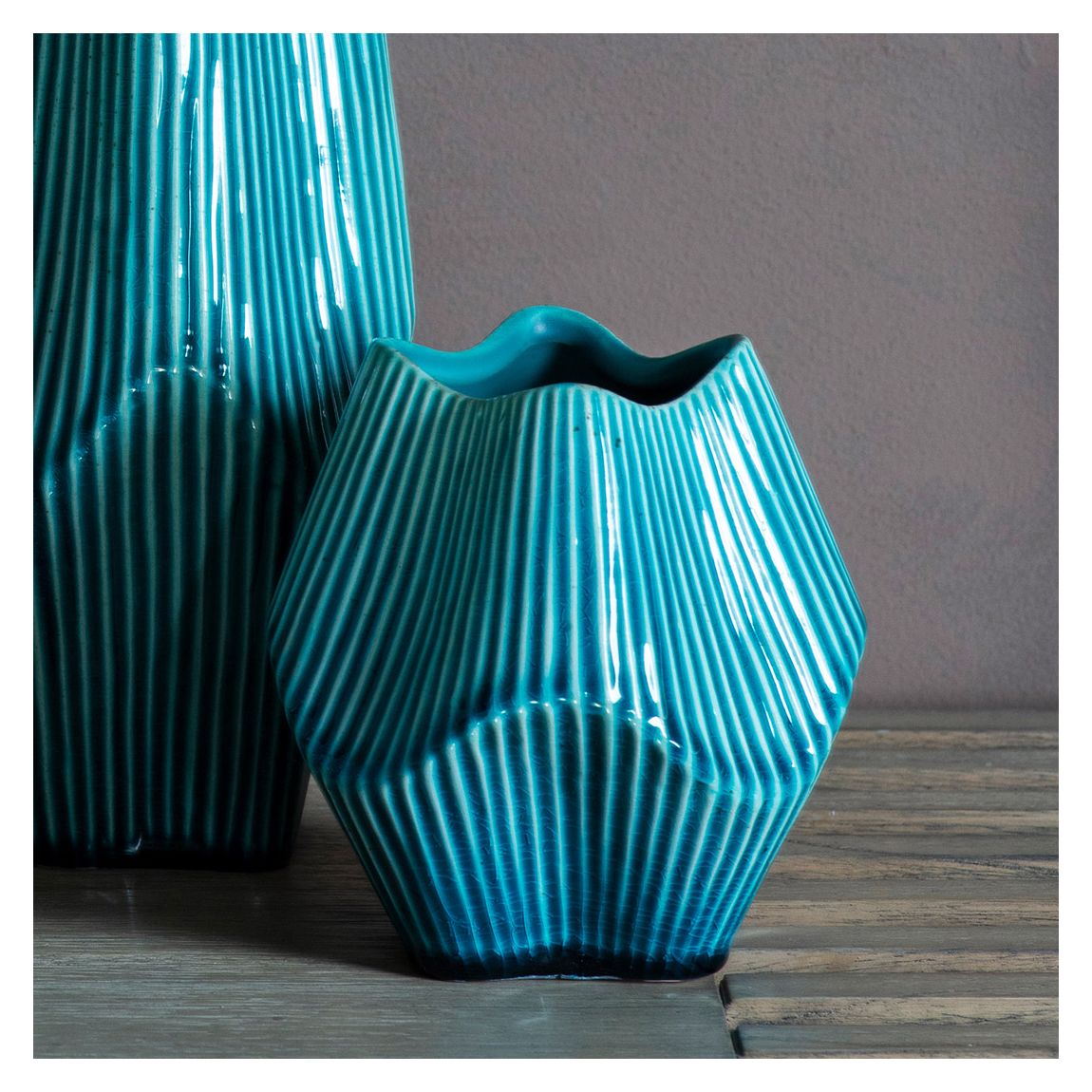 Raven Ocean Vase main product photo