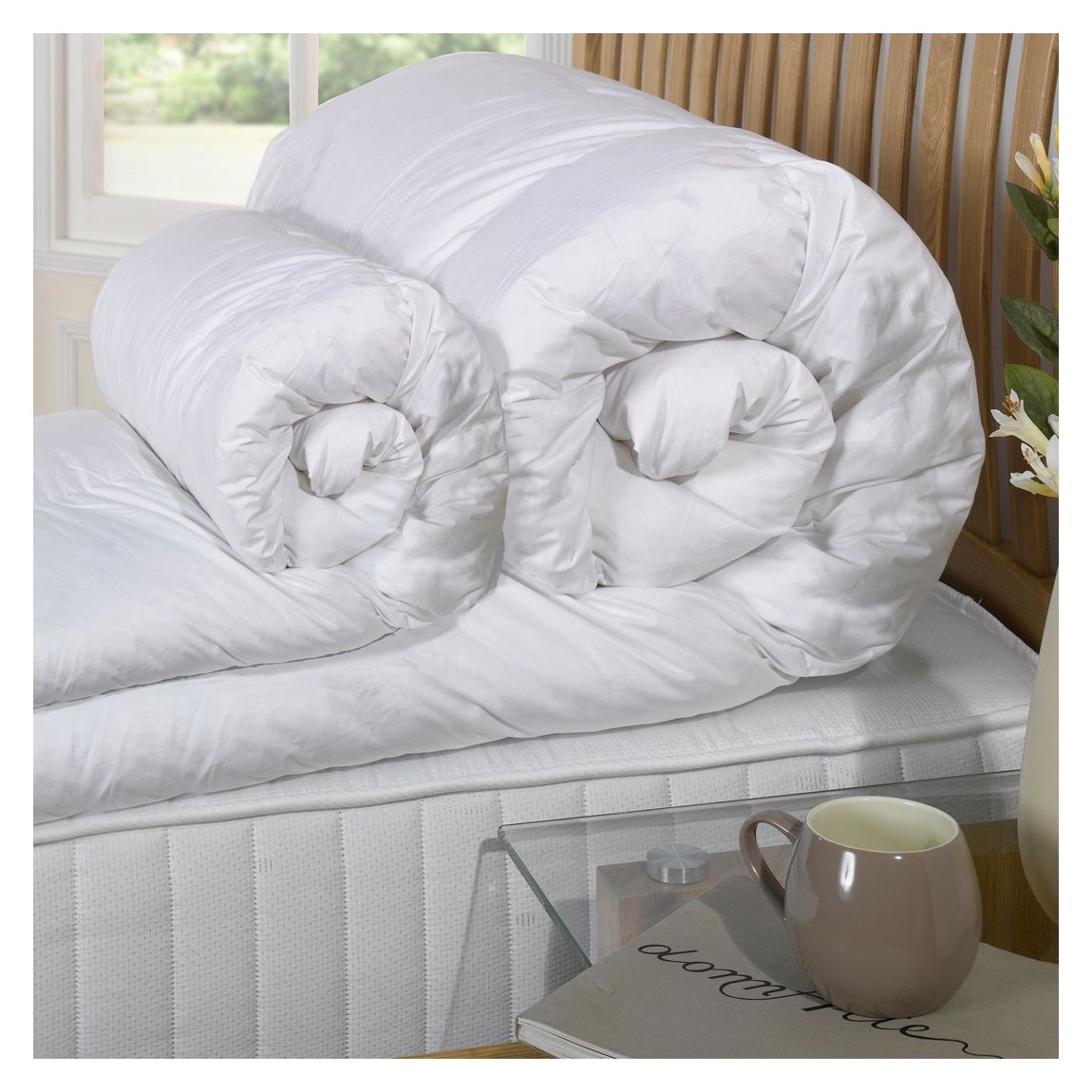 Duck Feather and Down All Seasons Single 13.5 (4.5 + 9) Tog Duvet main product photo