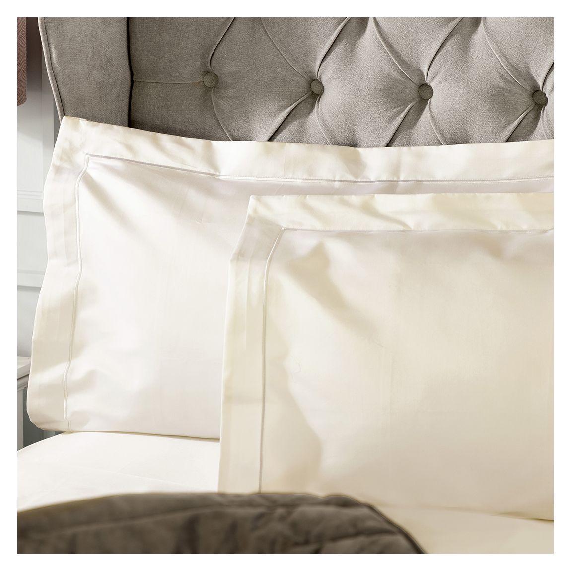 1000Tc Easycare Oxford Pillowcase, Ivory main product photo