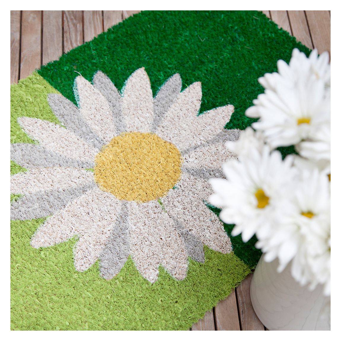 One Daisy on Green Coir Doormat main product photo