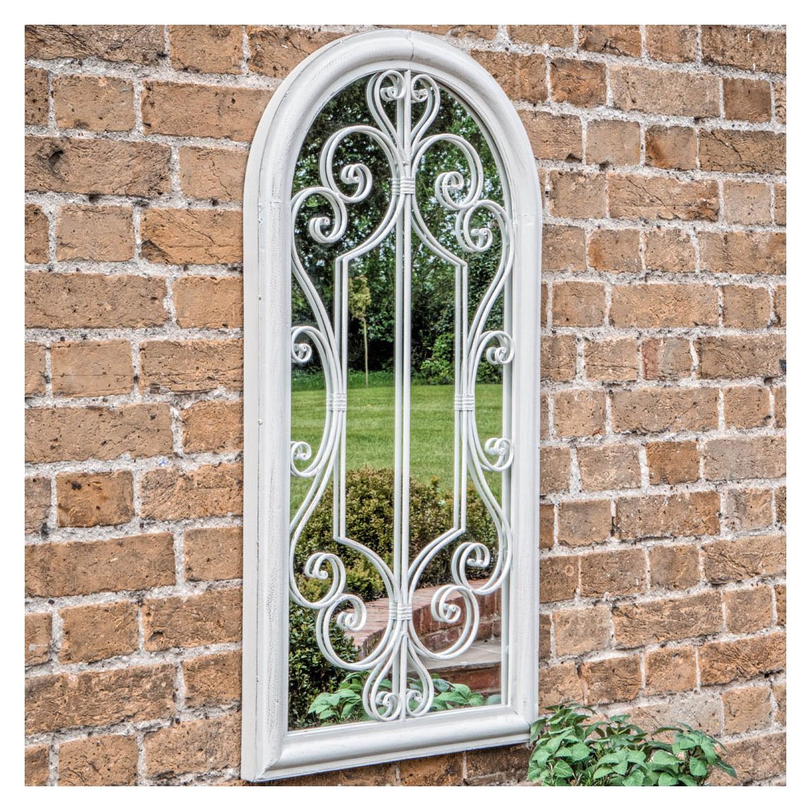 Roni Outdoor Mirror Gatehouse main product photo