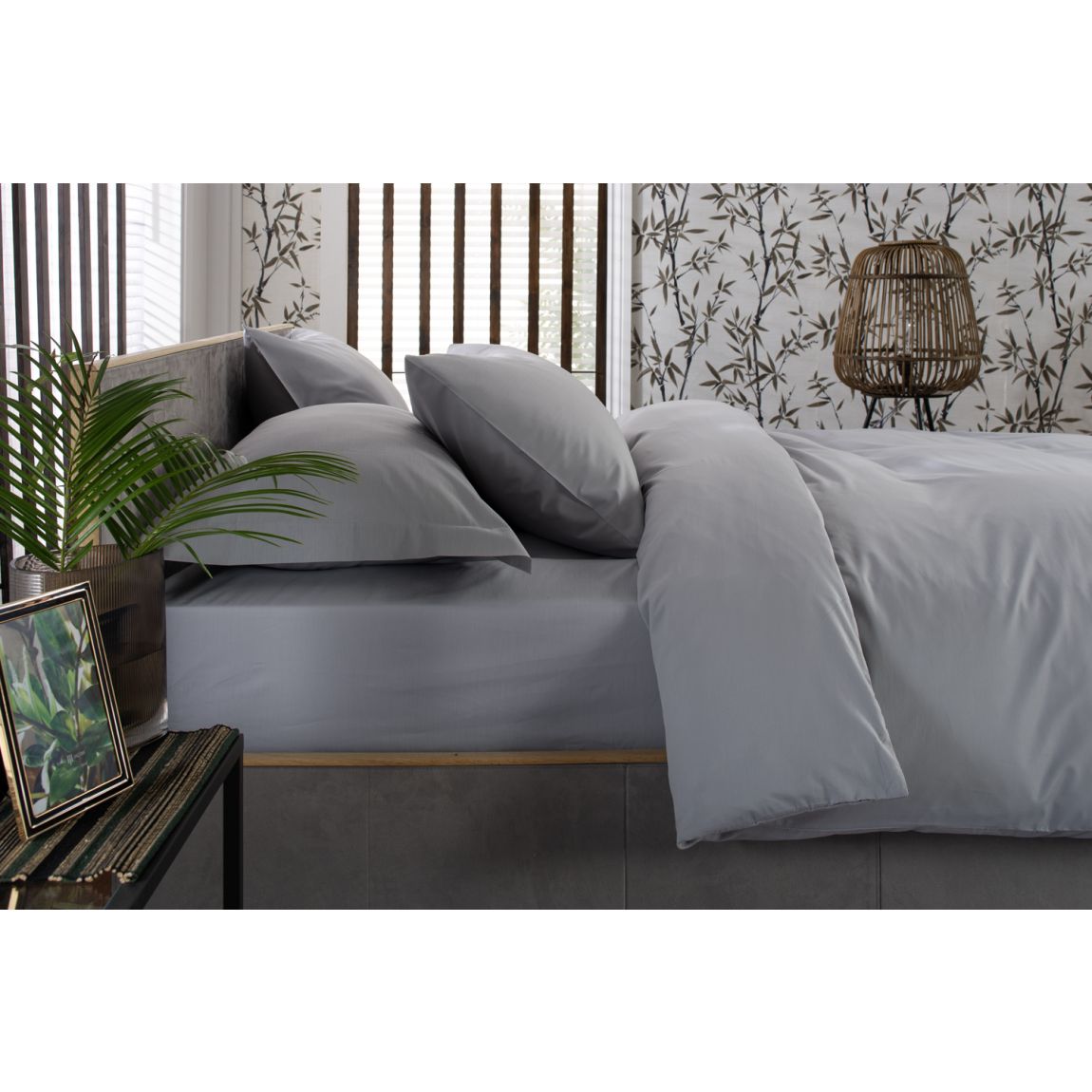 400 Thread Count Cotton S.King Fitted Sheet Platinum main product photo