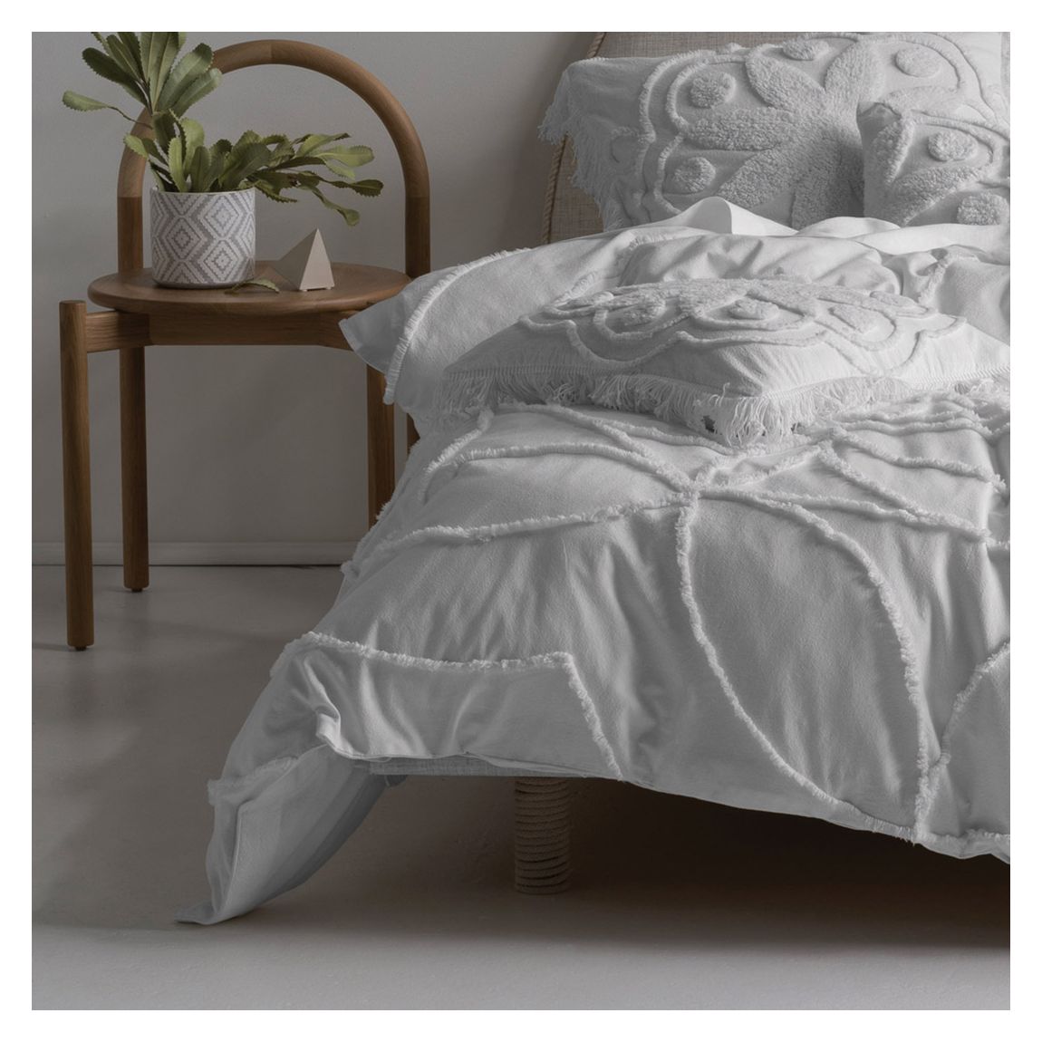 Manisha Single Duvet Cover Set, White main product photo