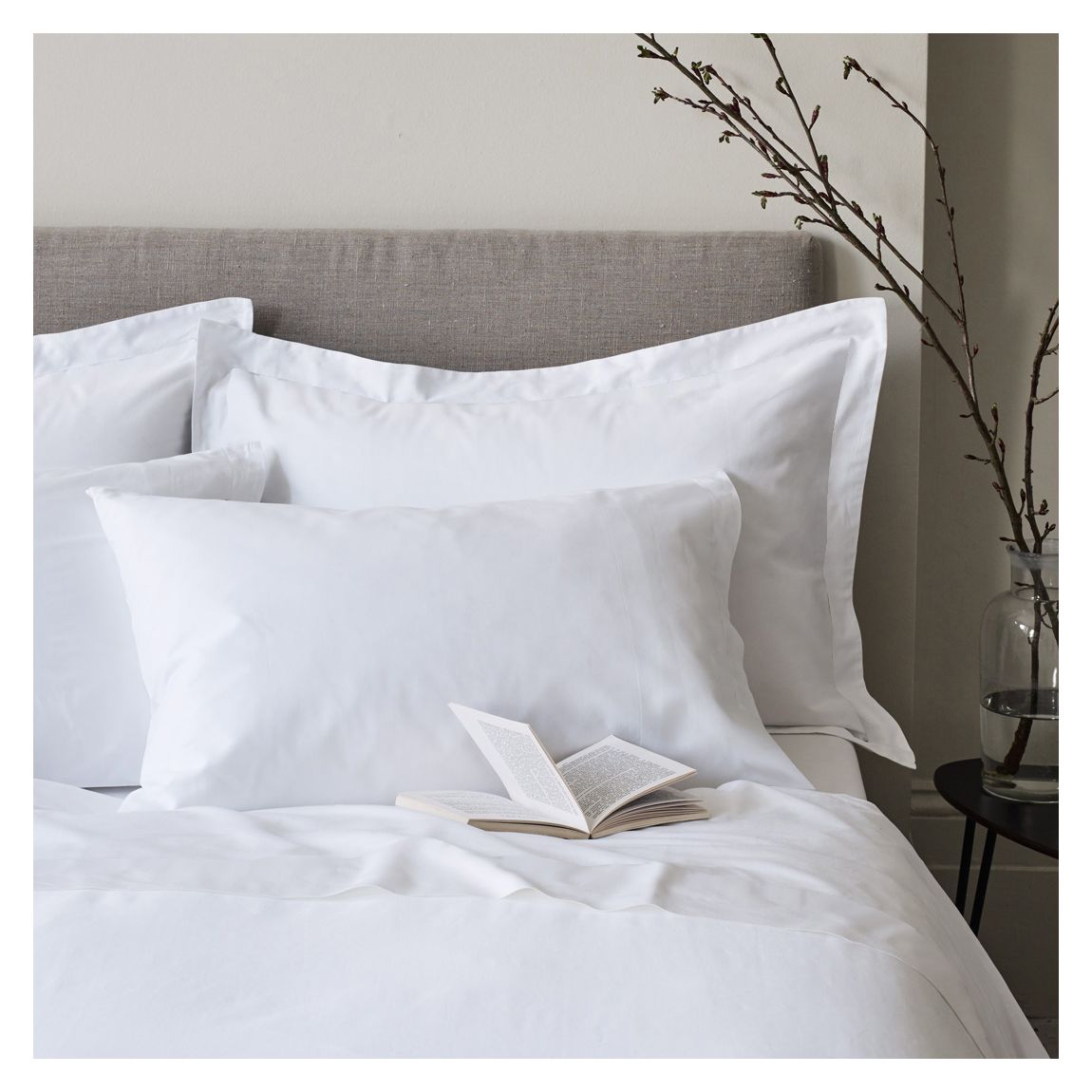 400TC Super King Duvet Cover Set, White main product photo