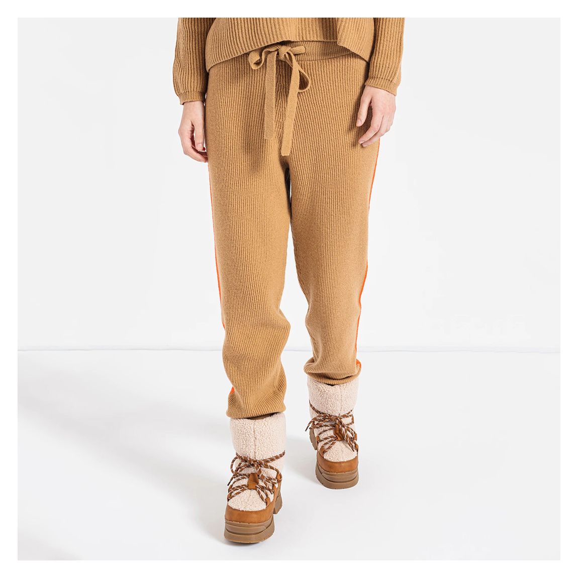Camel Scilla Wool Blend Knited Joggers main product photo