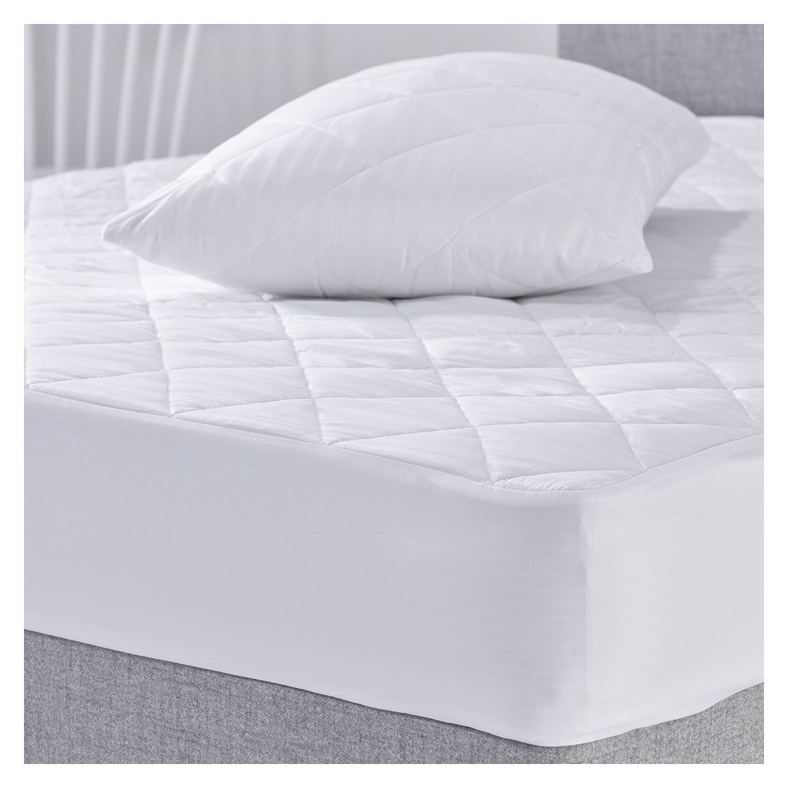 Anti Allergenic Pair of Pillow Protectors main product photo