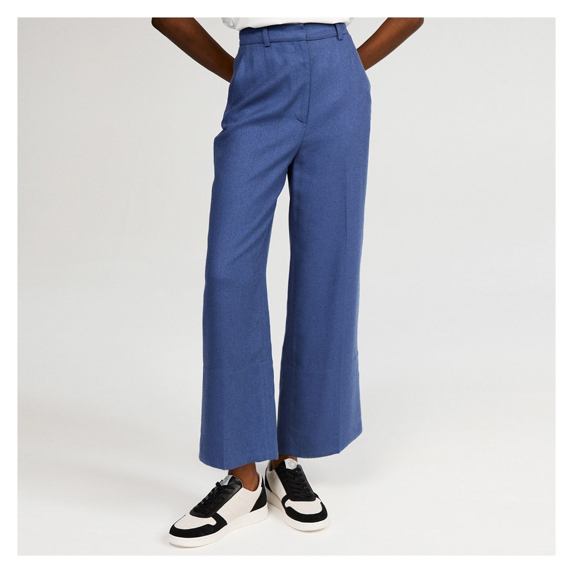 Ocean Blue Linen Blend Precieux Trousers main product photo