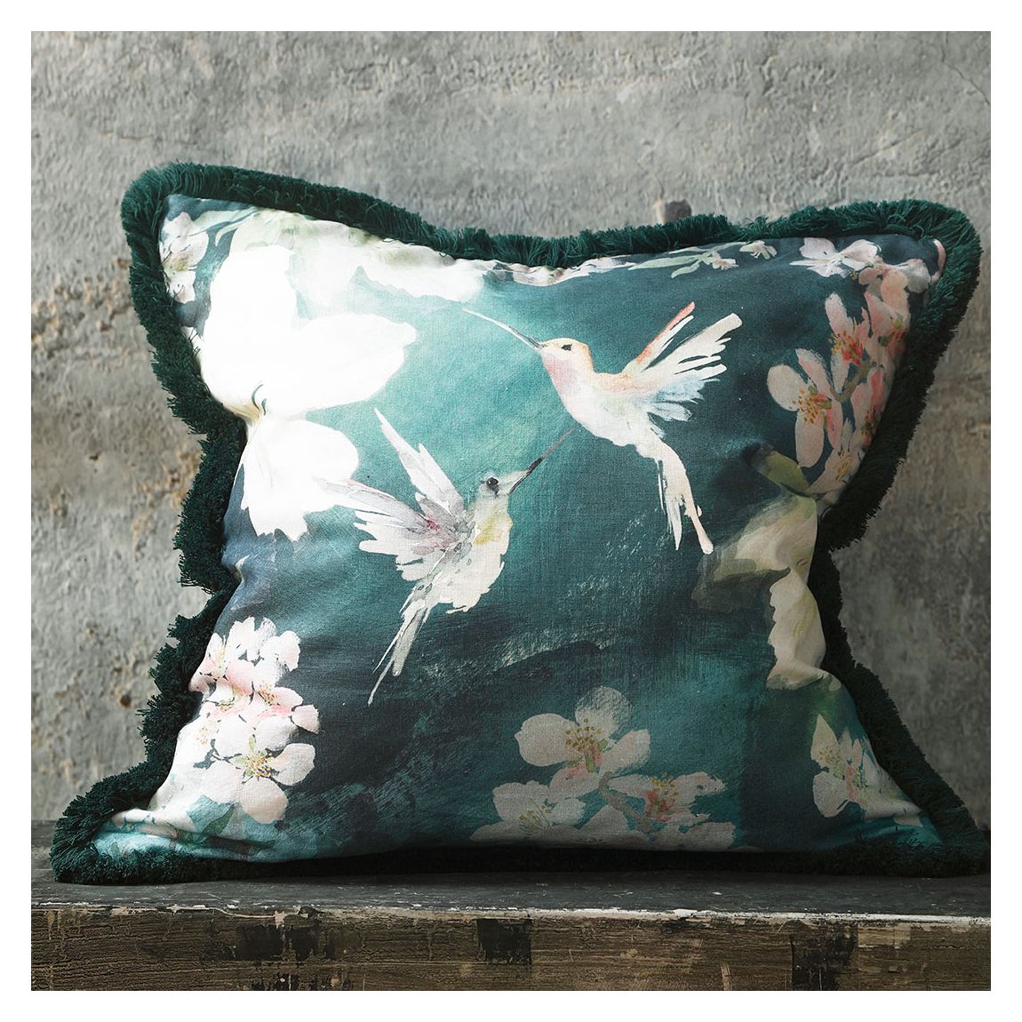 Avri Cushion main product photo