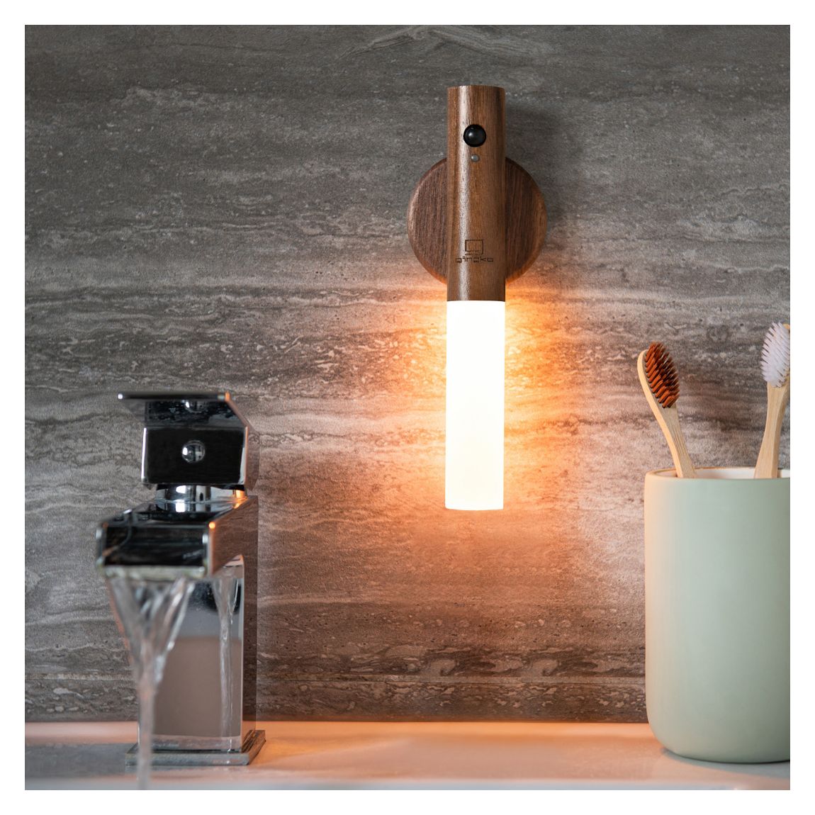 Smart Baton Light, Natural Walnut Wood main product photo