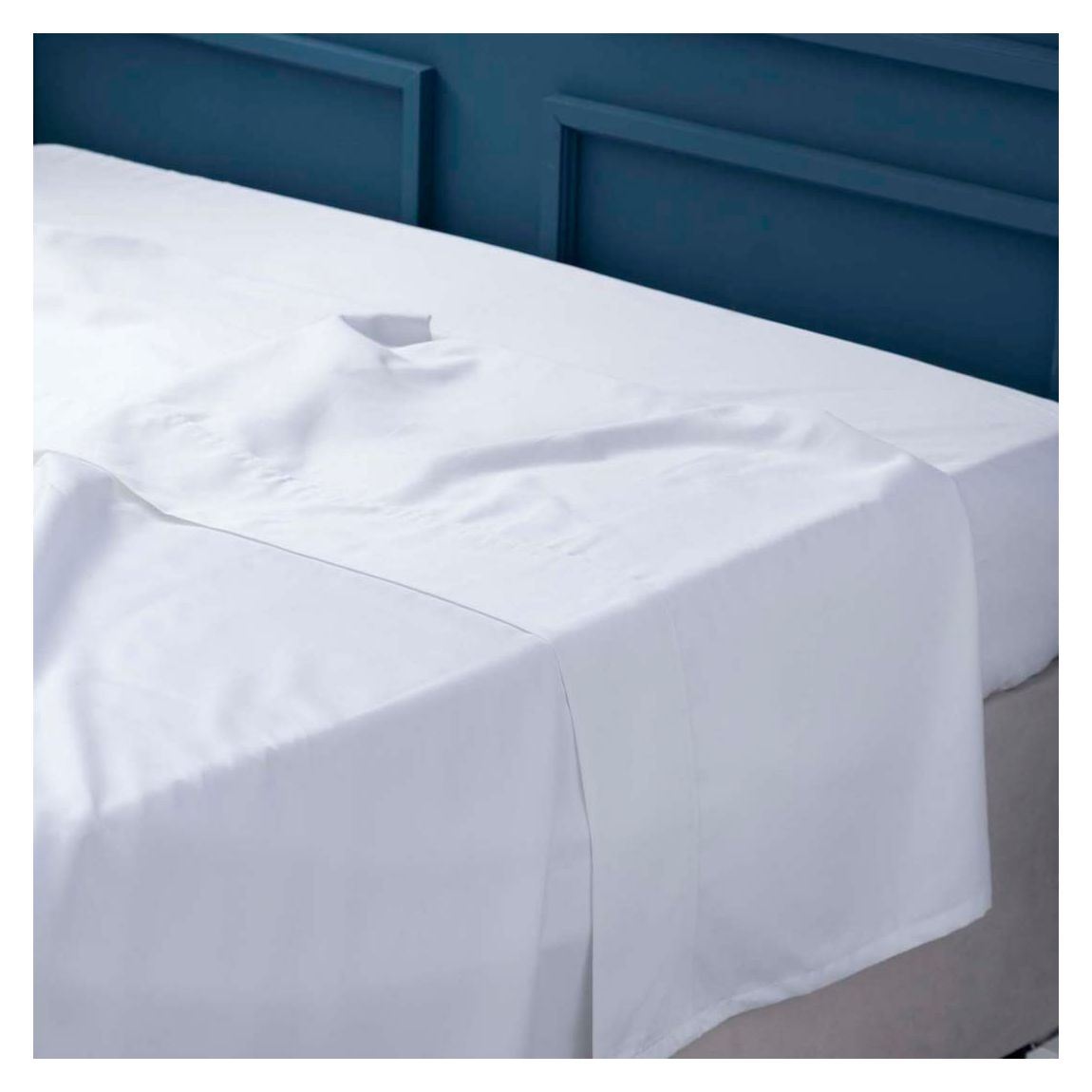 600Tc Sateen Super King Flat Sheet, White main product photo