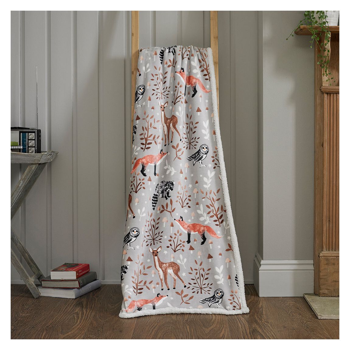 Winter Wild Life Throw 140x180cm, Multi main product photo