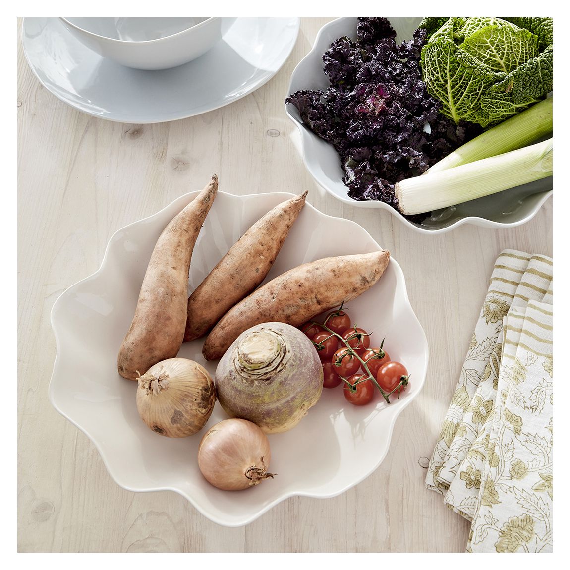 Large Floret Serving Bowl main product photo