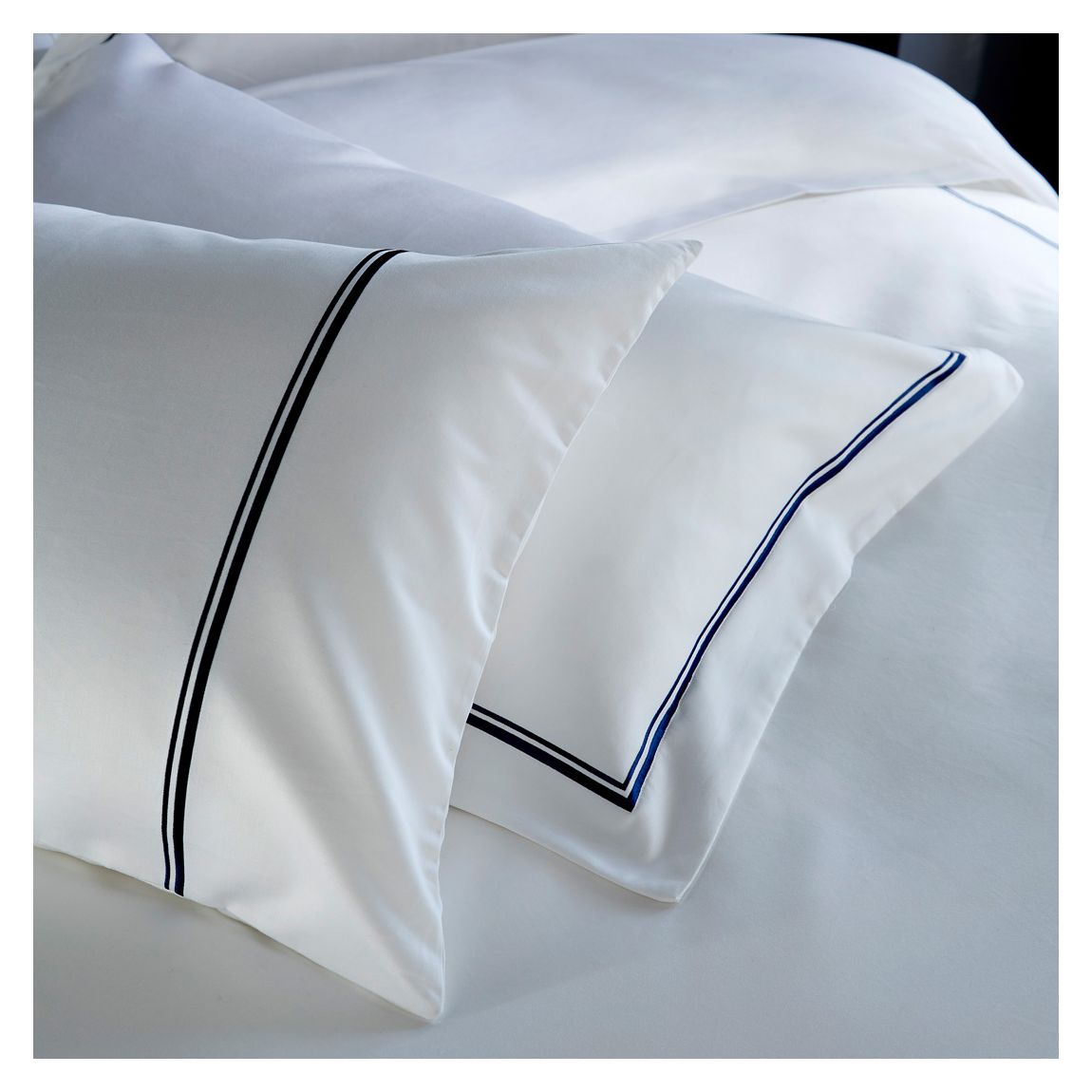 Double Cord 800TC Pair of Housewife Pillowcases, Navy main product photo