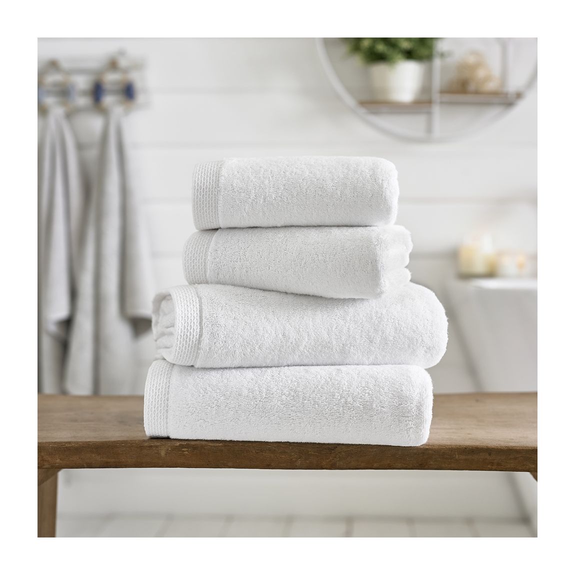 Egyptian Spa 700GSM Bath Sheet, White main product photo