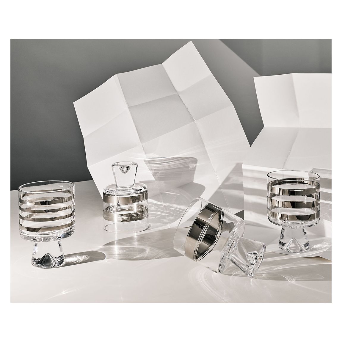 Twenty Tank Low Ball Glass Giftset main product photo