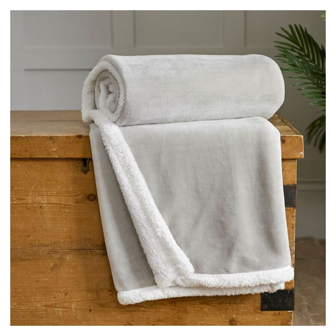 Blackbrook 125x150cm Throw, Silver main product photo