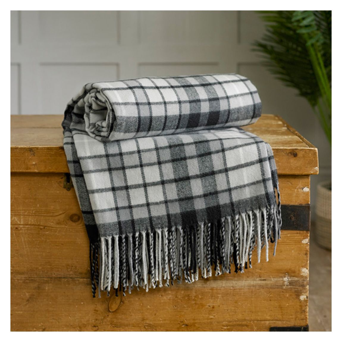 Buchanan 140x185cm Throw, Grey main product photo