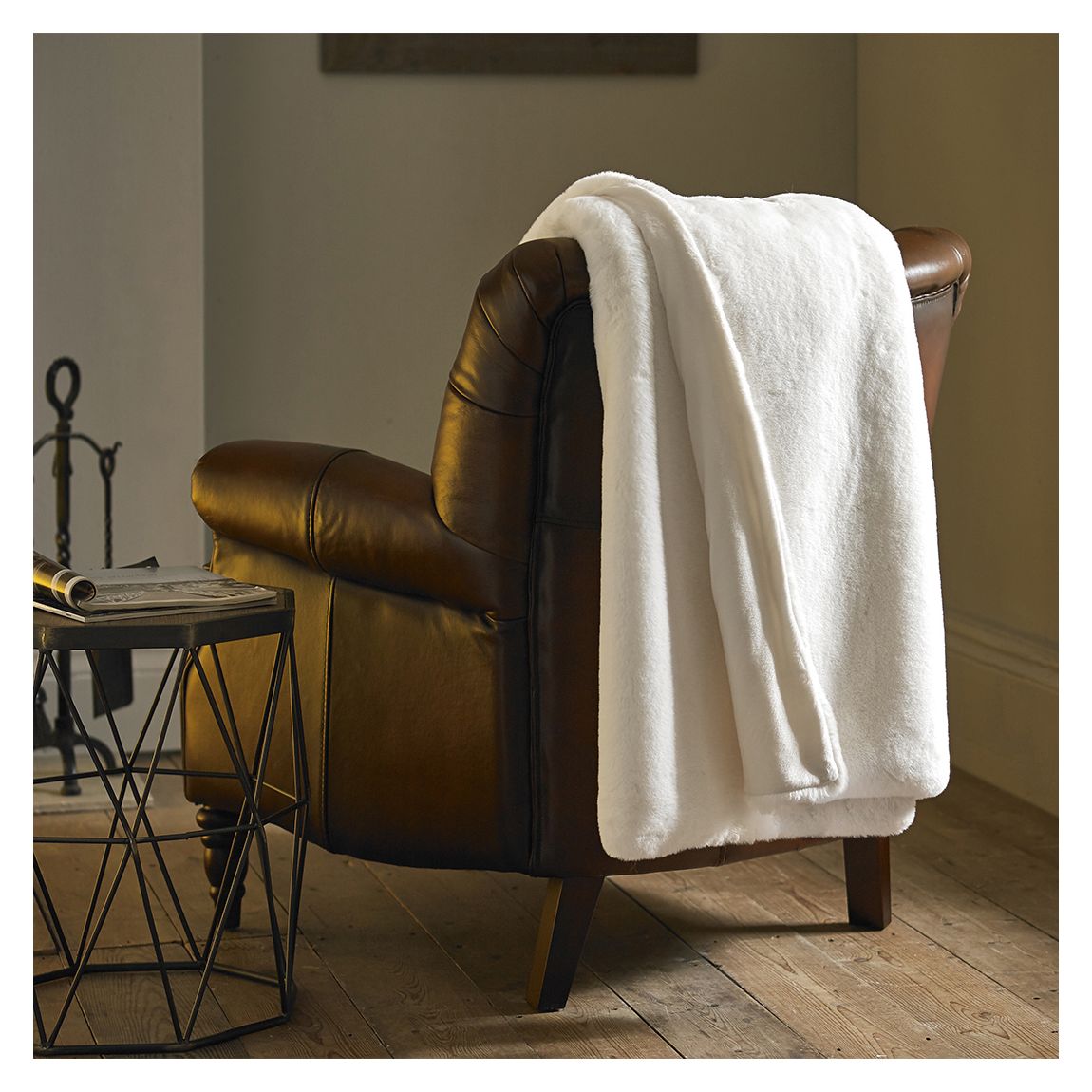 Alaska Extra Large Faux Fur150x200cm Throw, Arctic main product photo
