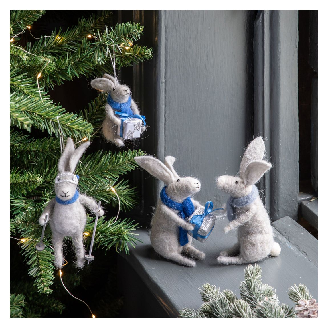 Set of 2 Gifting Hares, Grey main product photo