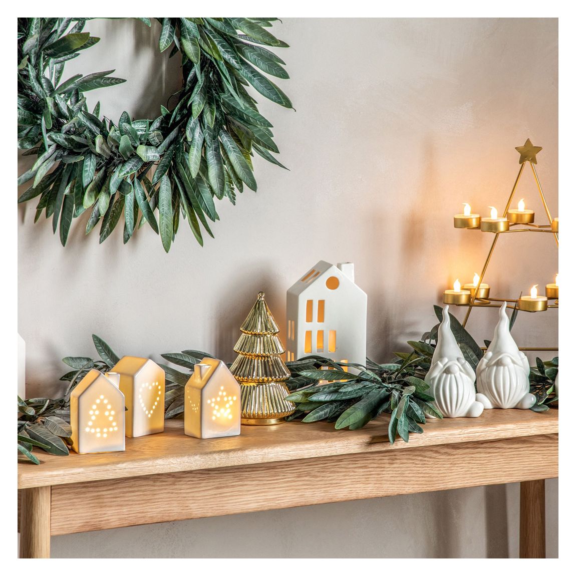 Porcelain House 20cm Tealight Holder, White main product photo