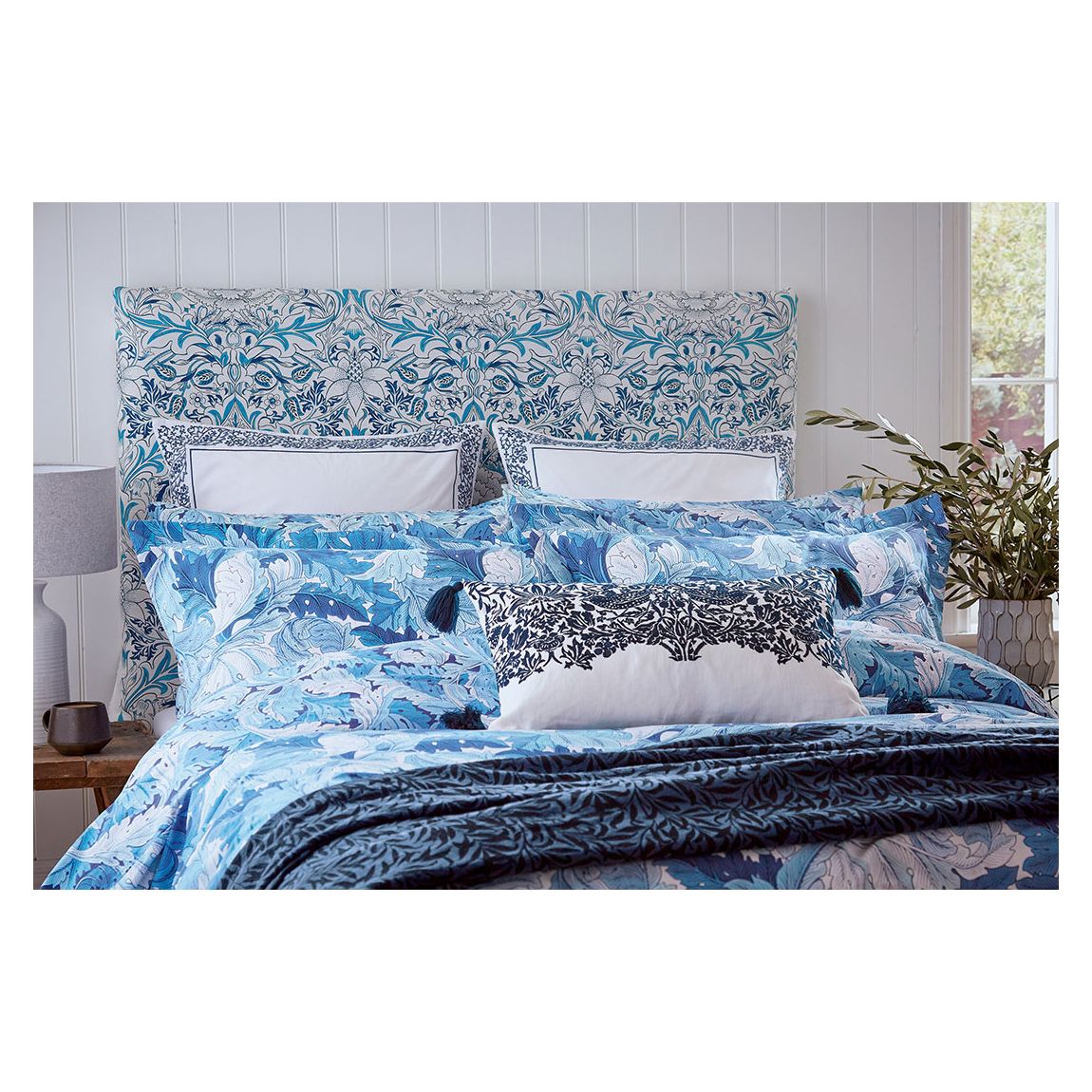 Acanthus Oxford Pillowcase, Woad main product photo