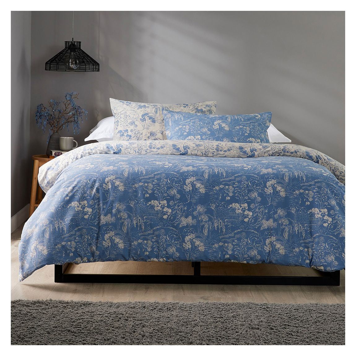 Kyoto Superking Duvet Set, Multi main product photo