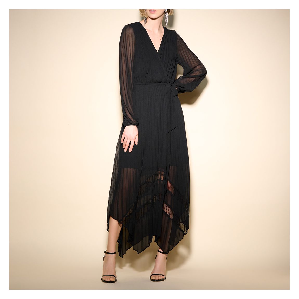 Black Long Sleeve Pleated Dress main product photo