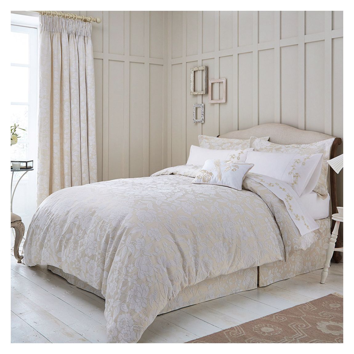 Pyramus Super King Duvet Cover Set, Linen main product photo