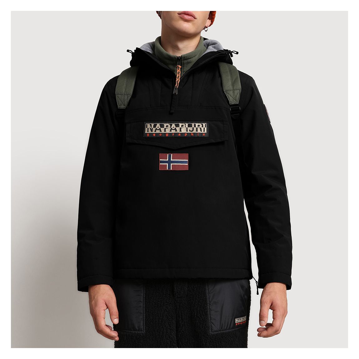 Black Abrigo Anorak main product photo