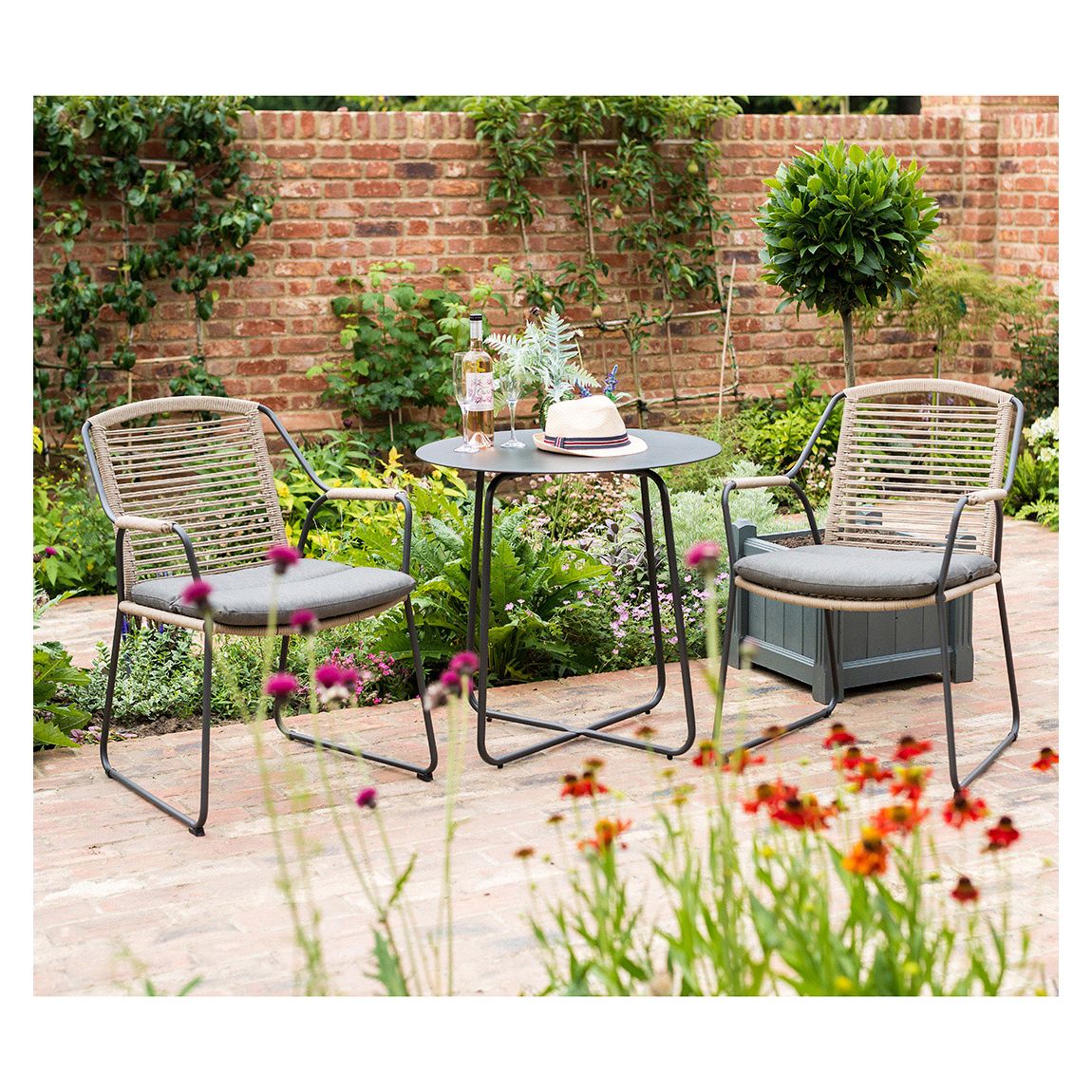 Scandic Bistro Set with Dali Table main product photo