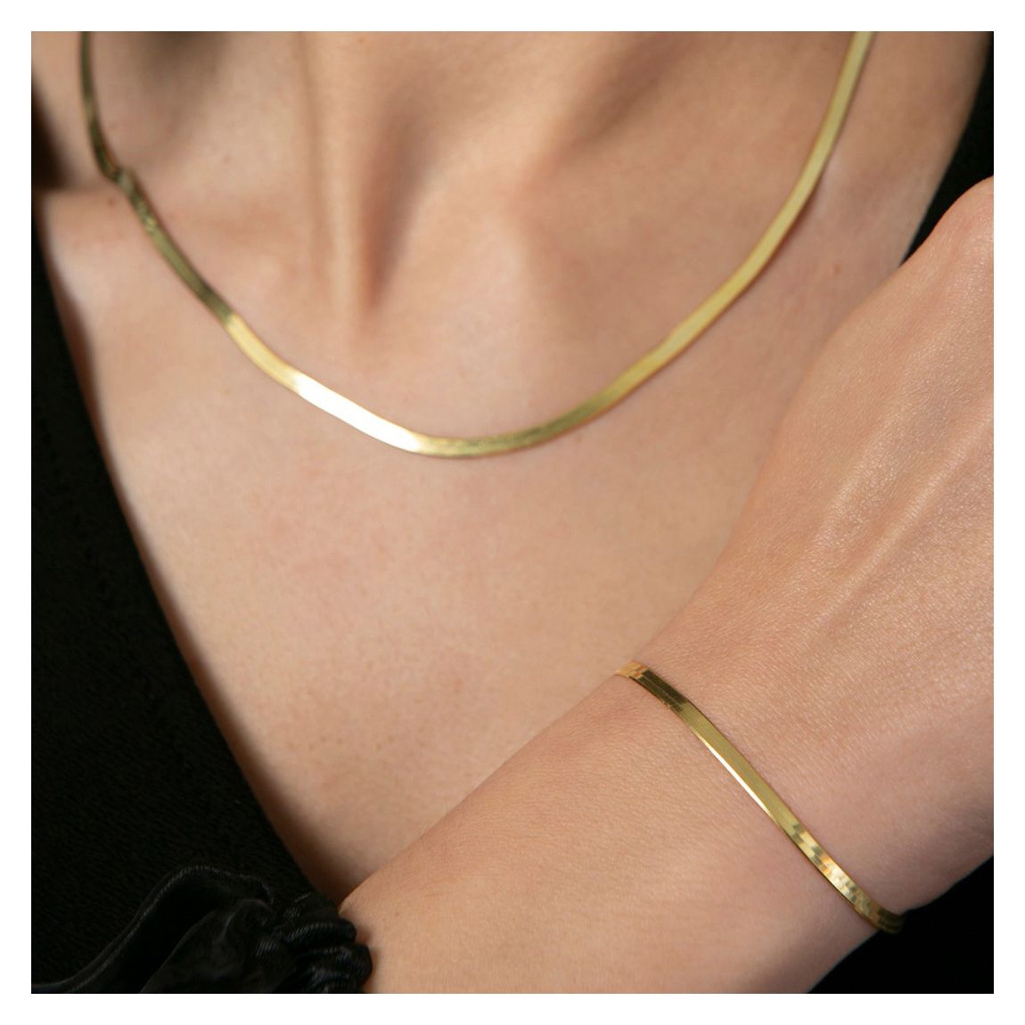 Gold Necklace & Bracelet Set main product photo