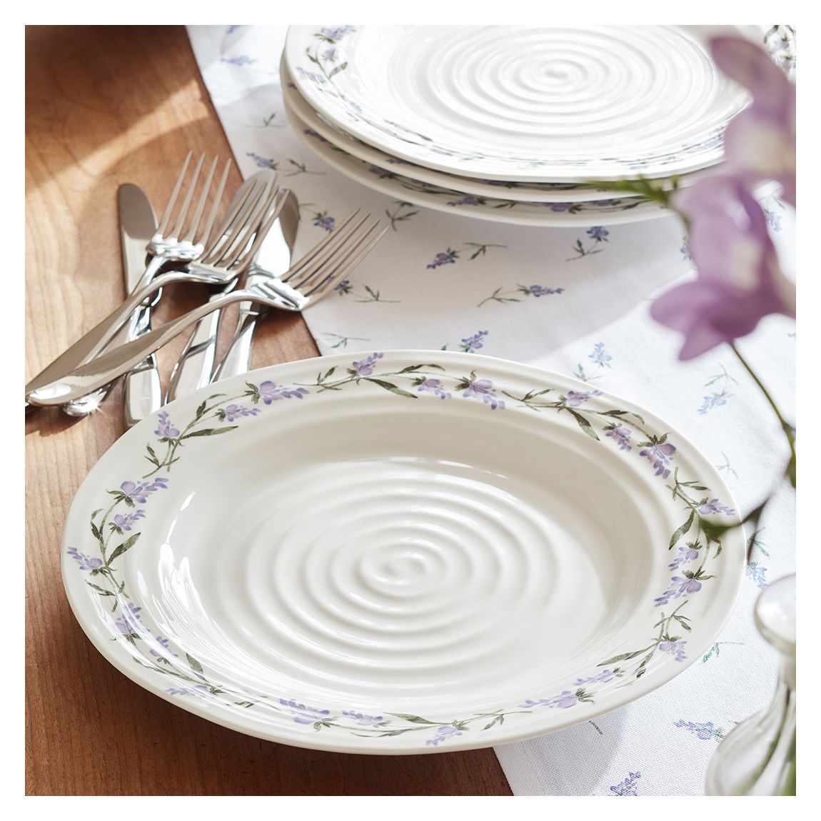 Set of 4 Lavandula Dinner Plates main product photo
