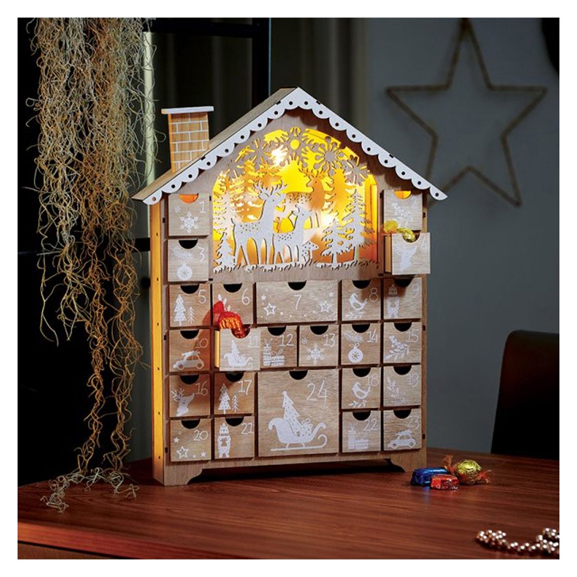 InLit Traditional Alpine Advent Calendar main product photo