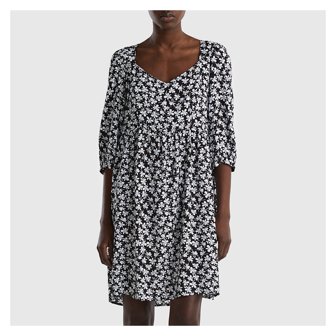 Black Daisy Print Dress main product photo