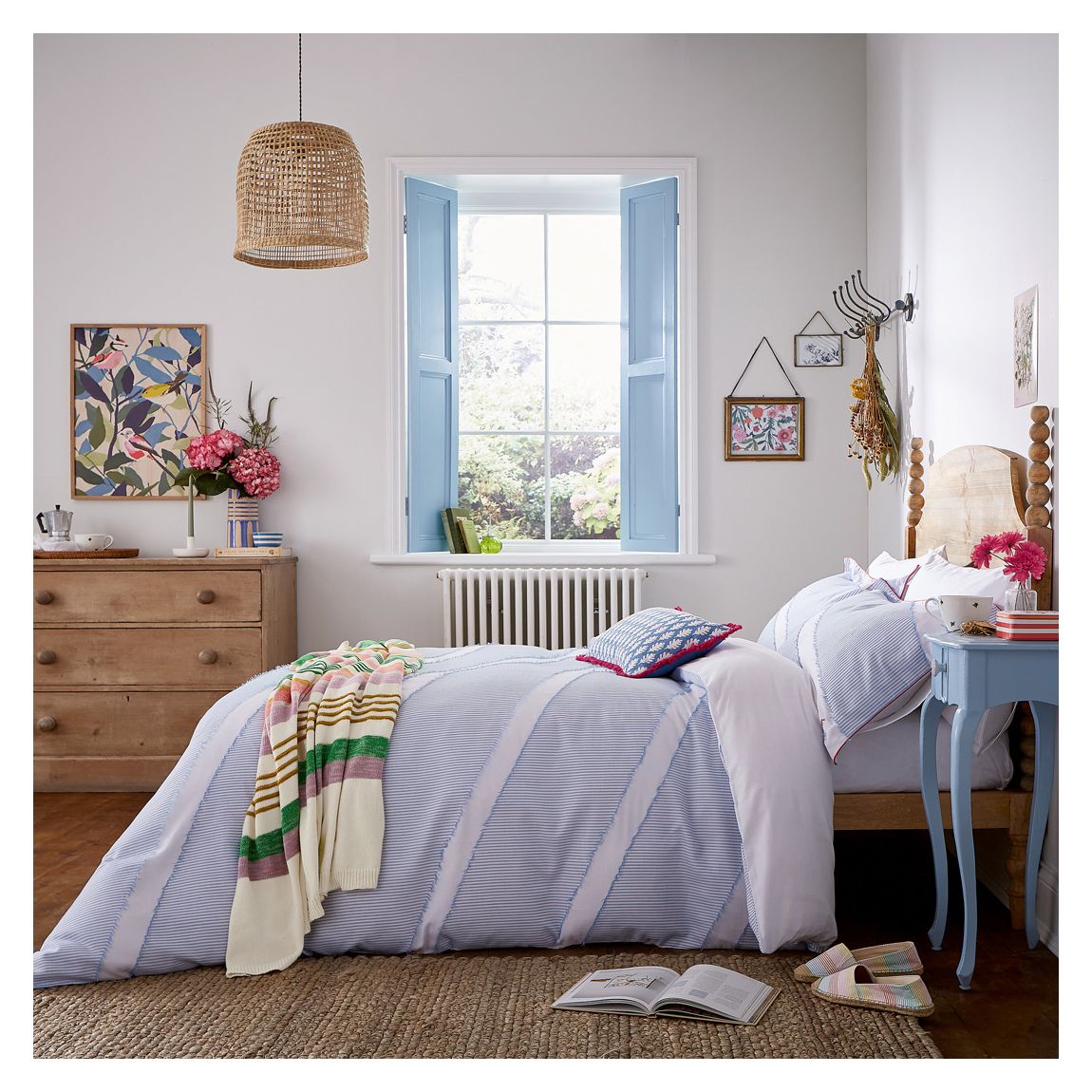Diagonal Clipped Double Duvet Set, Blue main product photo